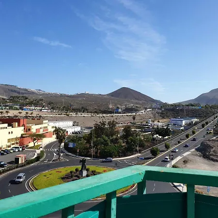 Casa Bonita Only 480 M To Beach, Balcony, Mountain View, Wifi, Central Location