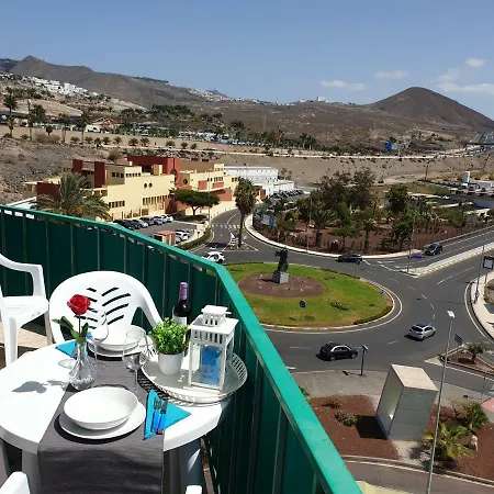 Casa Bonita Only 480 M To Beach, Balcony, Mountain View, Wifi, Central Location * Playa Feñabe